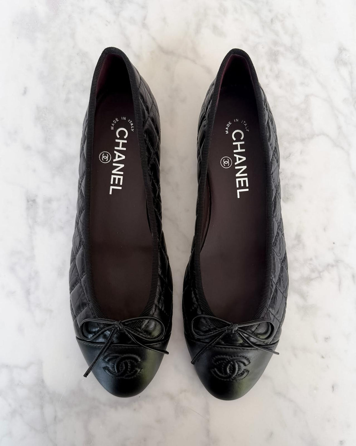 BRAND NEW Chanel Black Quilted Fabric Ballet Flats (38)