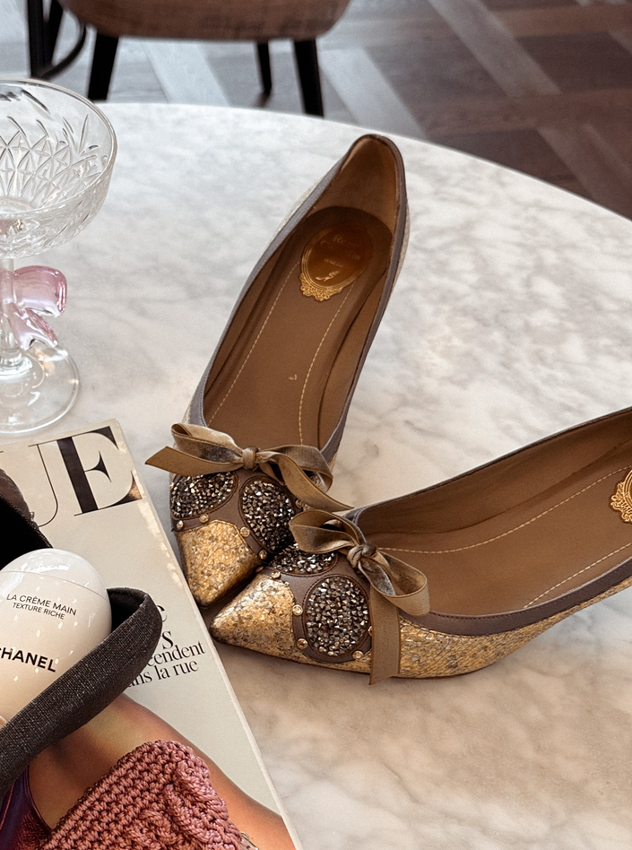 René Caovilla Gold Embellished Kitten Heels with Bows (40)