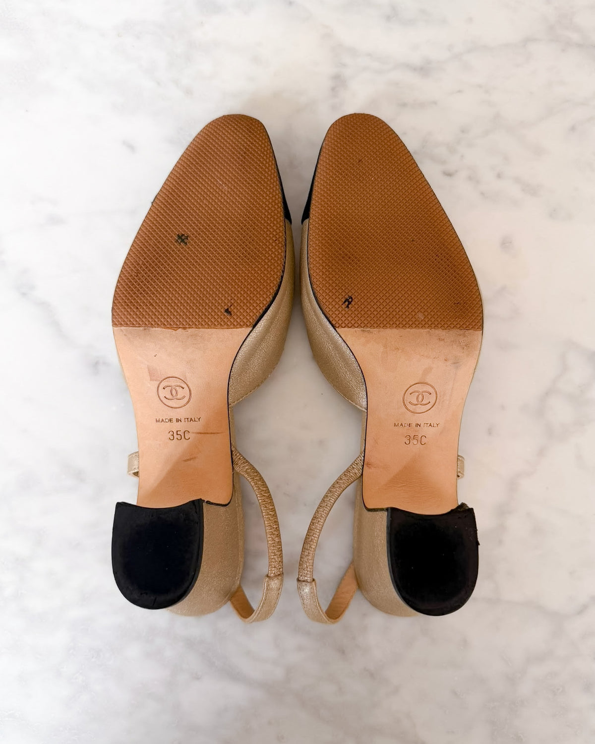 Chanel Gold Champagne Black Cap Toe Slingback Heels (35)
