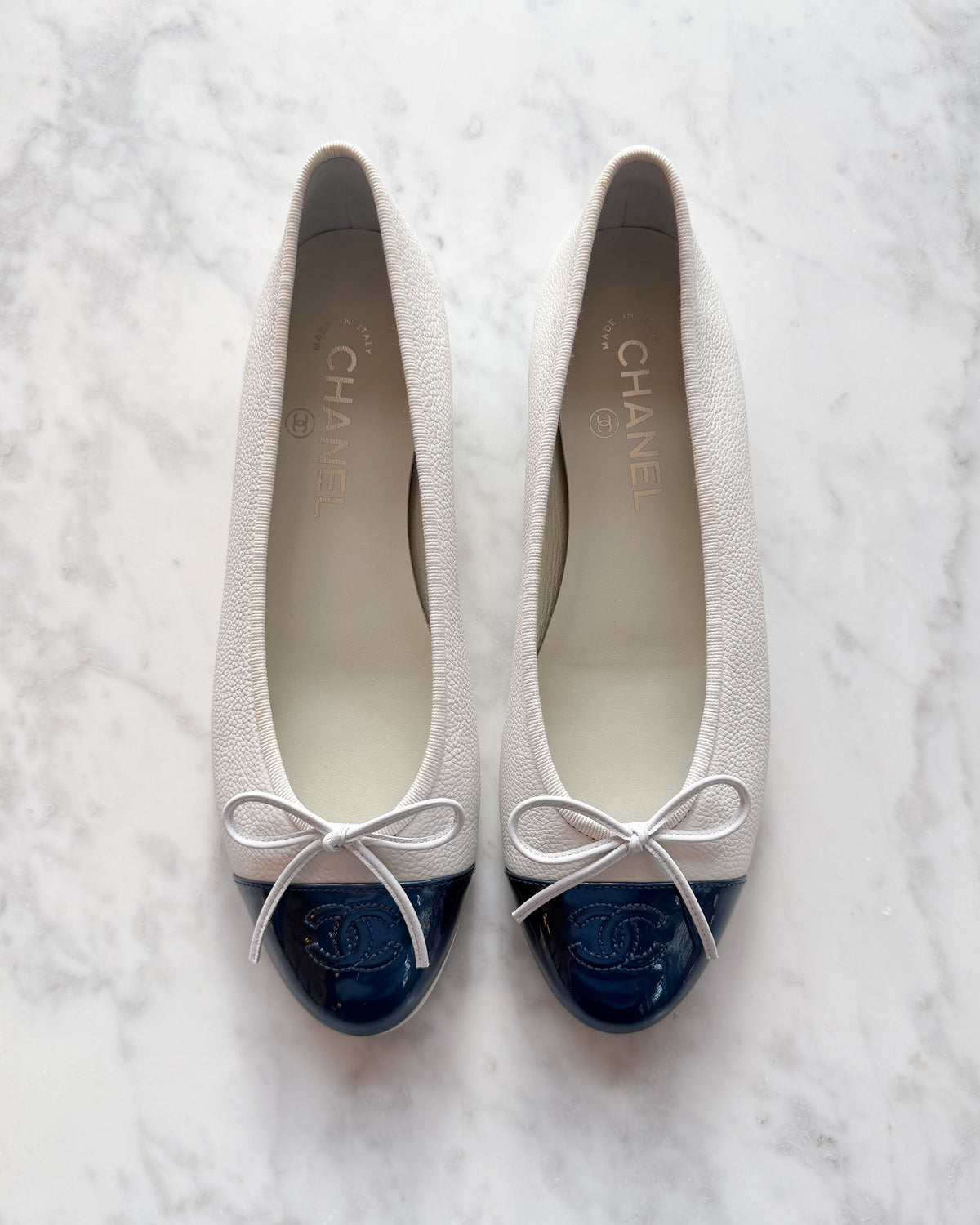 BRAND NEW Chanel Two-Tone White Leather & Patent Blue Toe Ballet Flats (38.5)