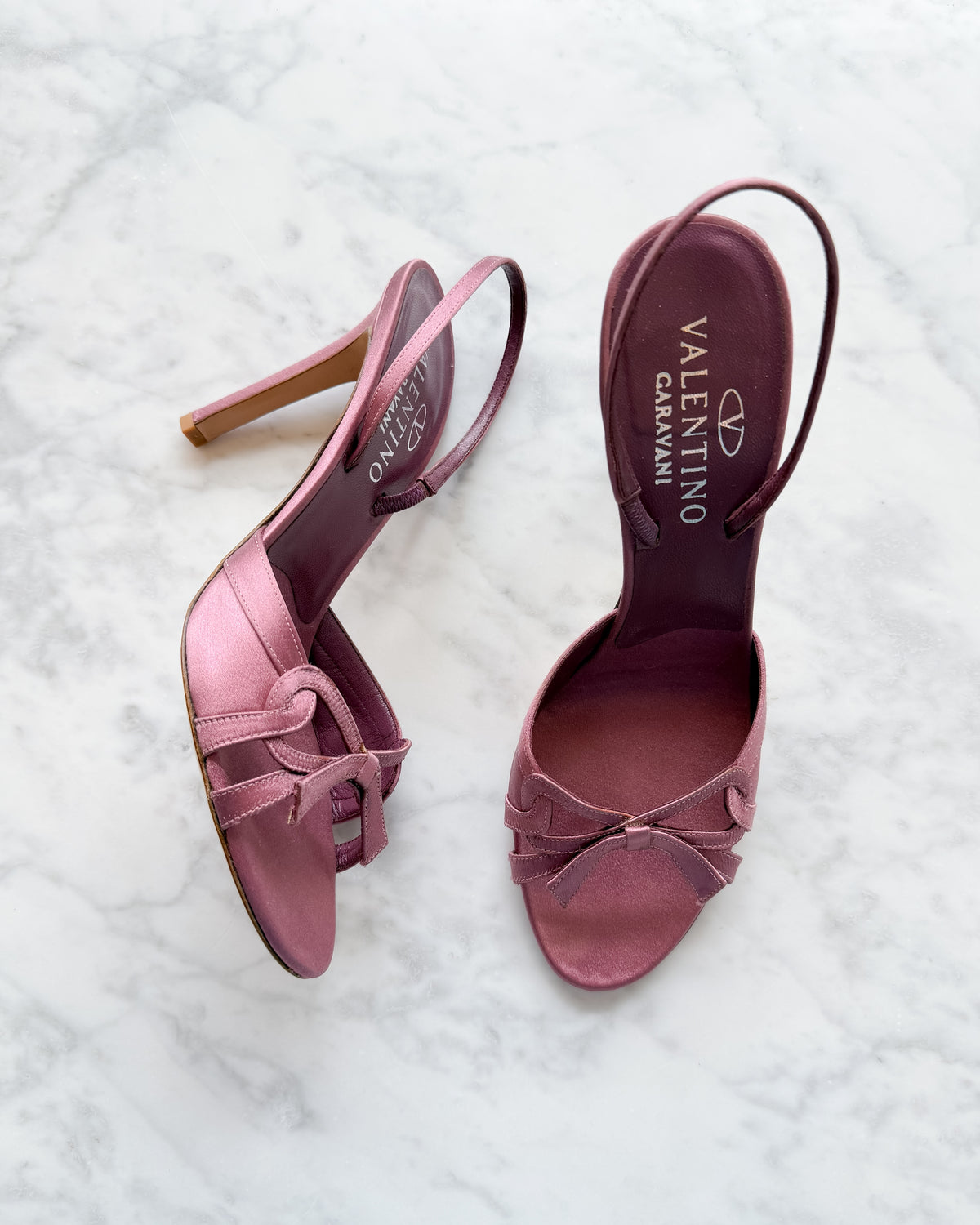 UNWORN Valentino Garavani Rose Pink Satin Bow Heels (39)