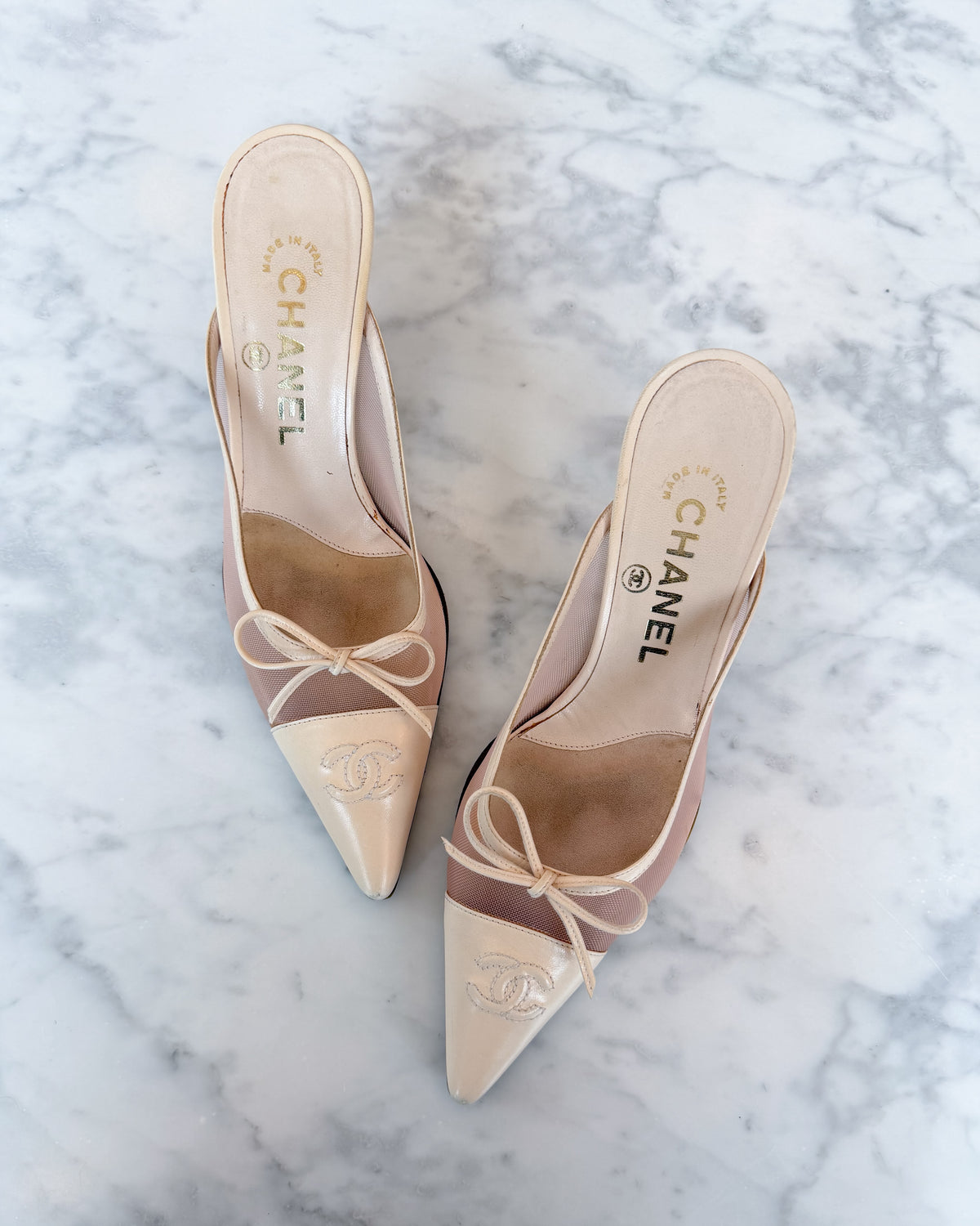 Chanel Ivory CC Logo Bow Kitten Heel Mules (35.5) - VERY RARE
