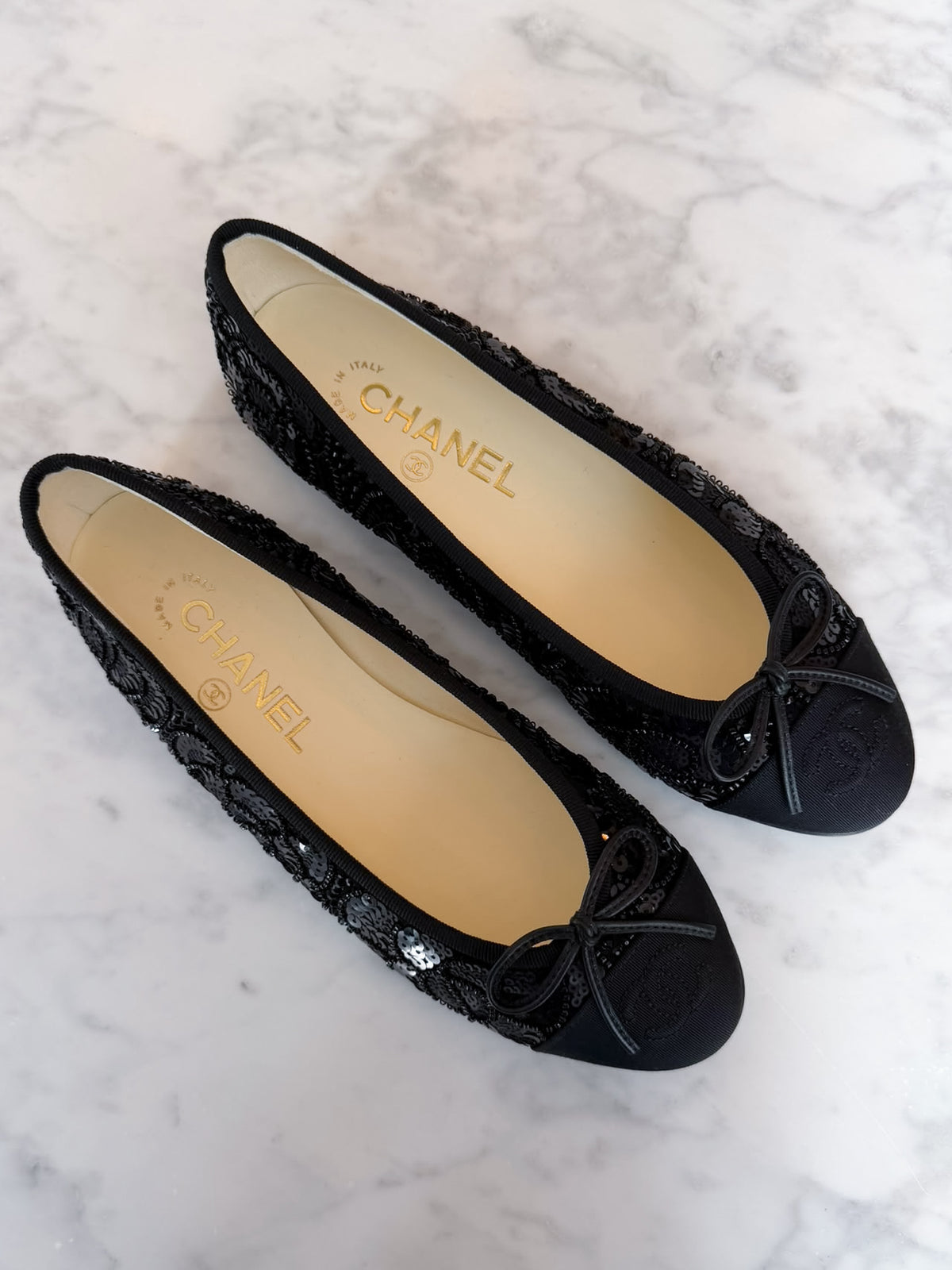 BRAND NEW Chanel 2025 Black Beaded & Sequin Camellia CC Ballet Flats (36.5) – VERY RARE