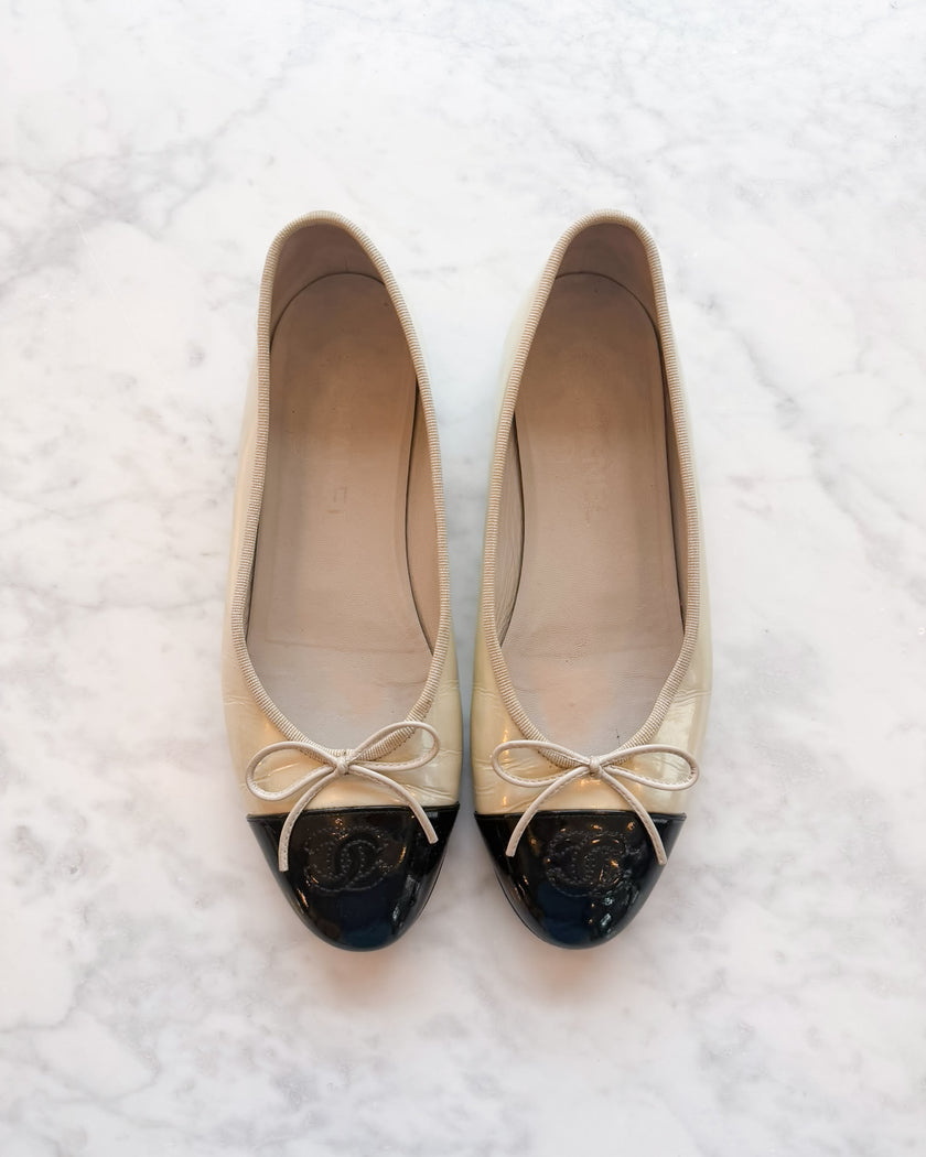Chanel Metallic Pearl & Black Patent CC Ballet Flats (37.5)