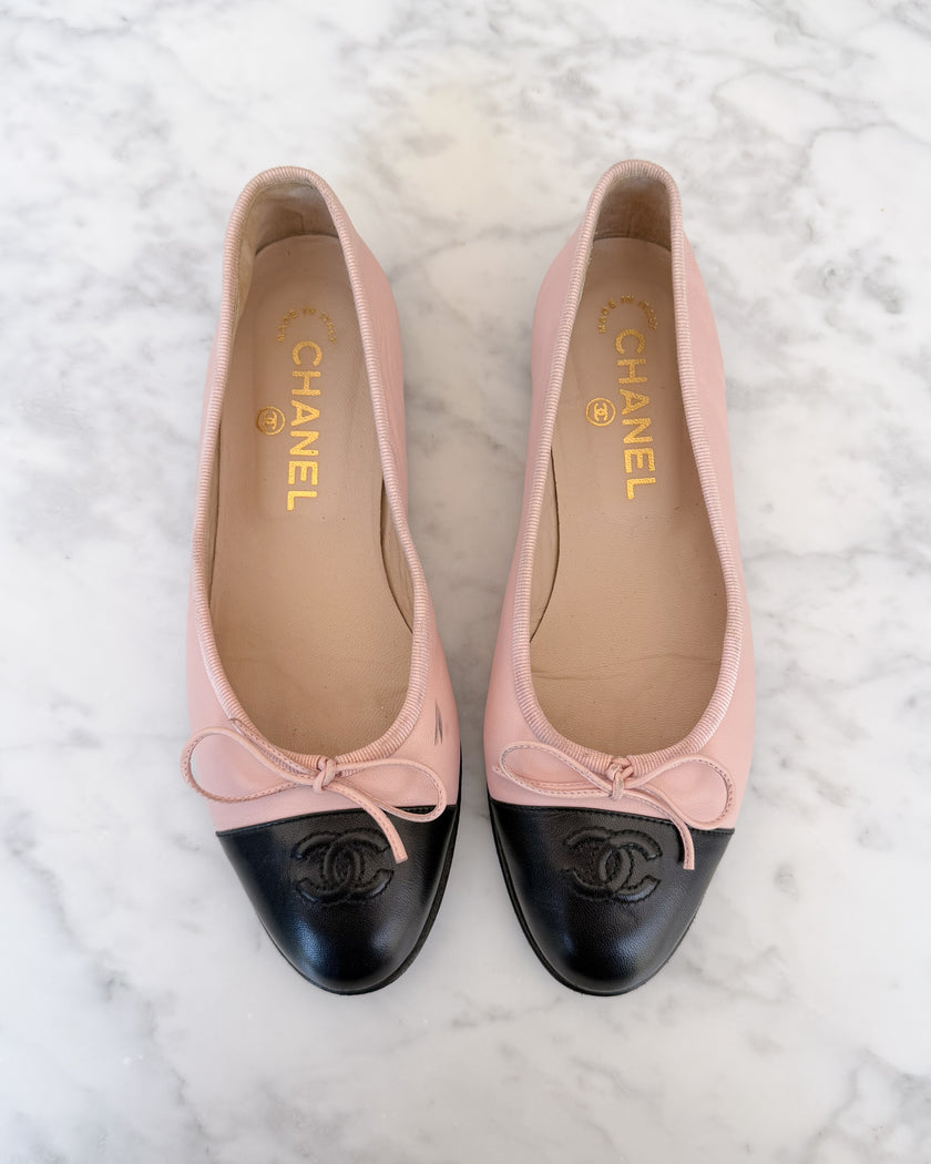 Chanel Blush Pink and Black Two Tone Ballet Flats - Very Rare (35.5)