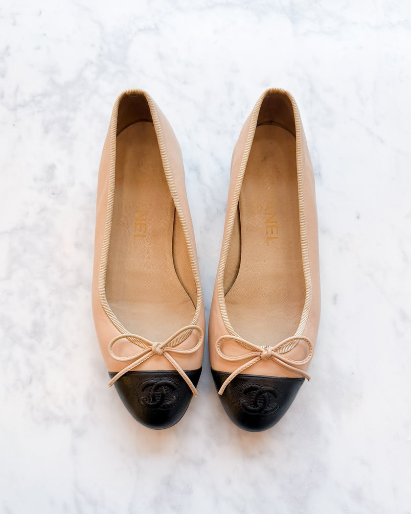 Chanel Beige and Black Two Tone Ballet Flats (35)