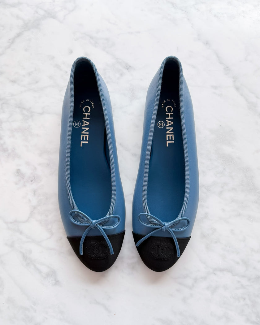 UNWORN Chanel Sky Blue Two-Tone CC Ballet Flats (38.5)