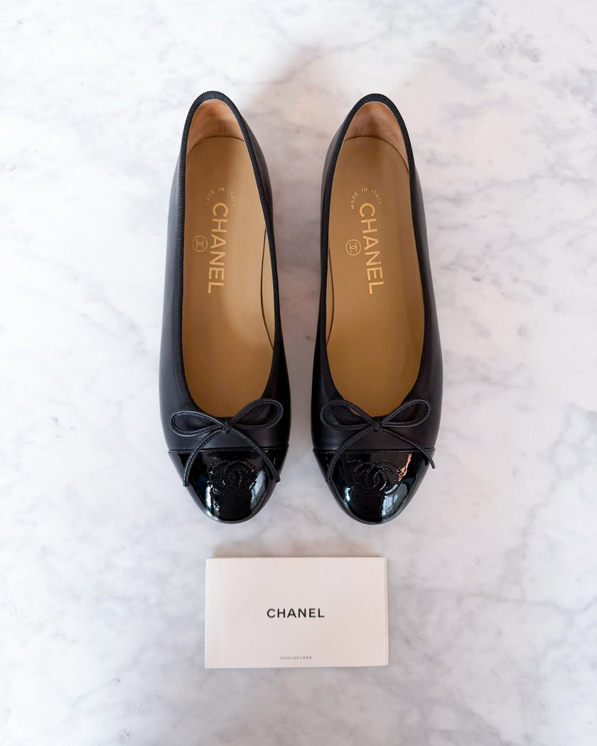 Chanel Black Leather Patent Cap Toe CC Ballet Flats (37.5)