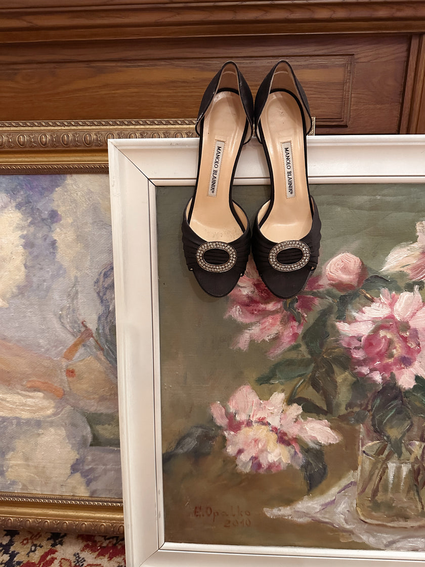 Manolo Blahnik Sedaraby Pumps in Black (37.5)