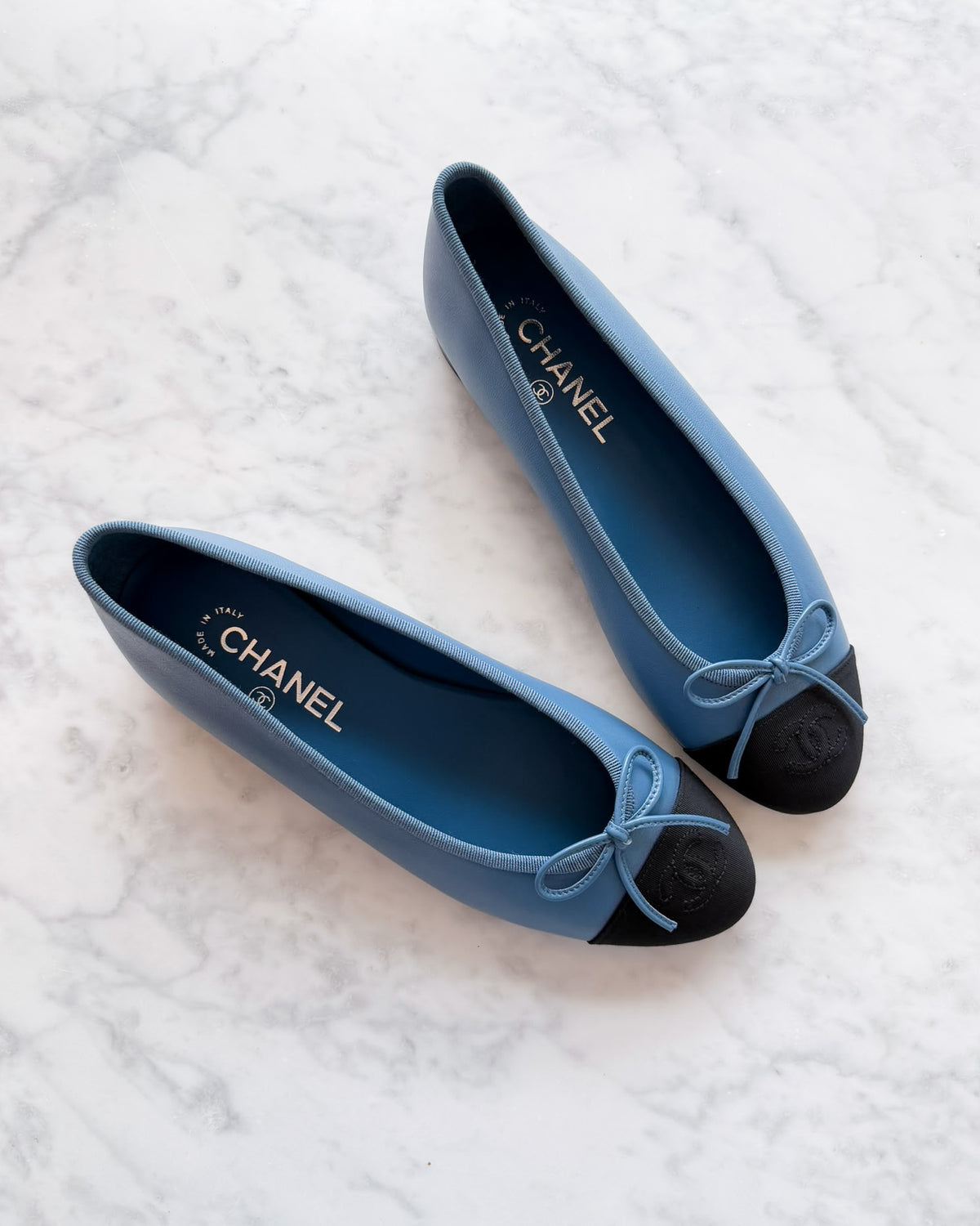 UNWORN Chanel Sky Blue Two-Tone CC Ballet Flats (38.5)