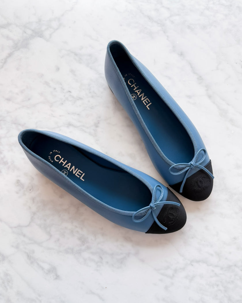 UNWORN Chanel Sky Blue Two-Tone CC Ballet Flats (38.5)
