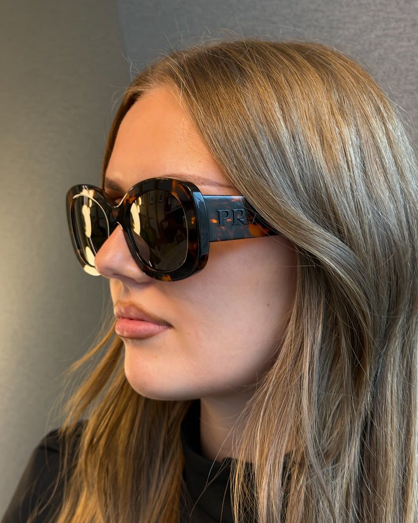 BRAND NEW Prada New Tortoiseshell Brown Oval Sunglasses with Original Case and Box