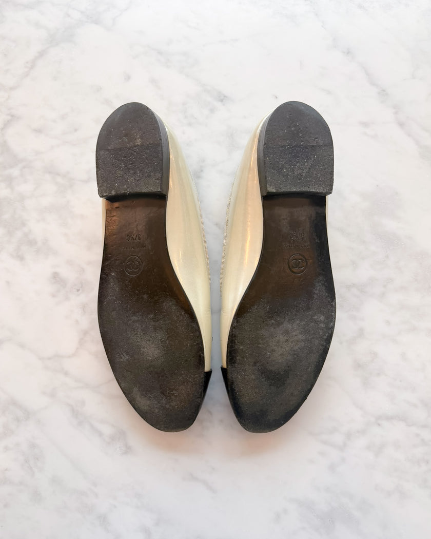 Chanel Metallic Pearl & Black Patent CC Ballet Flats (37.5)