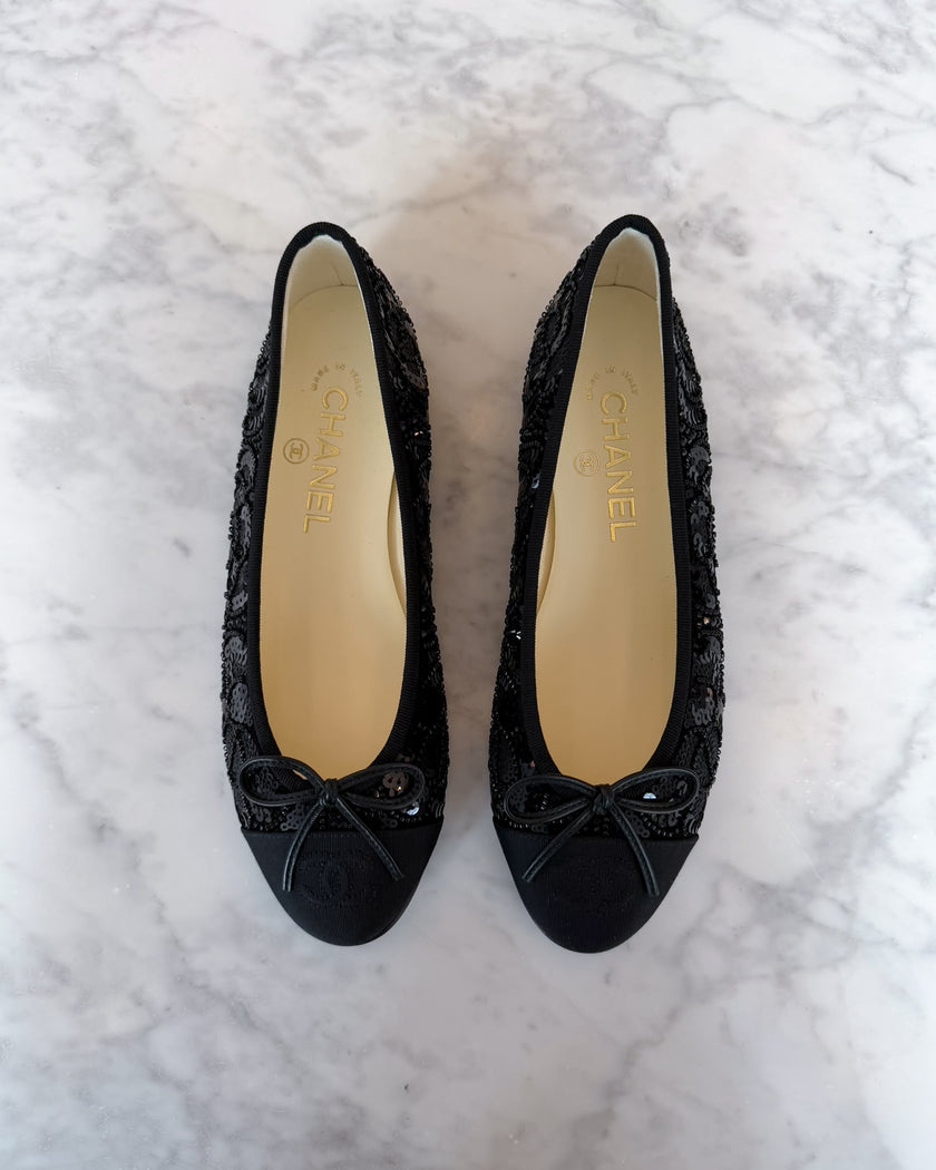 BRAND NEW Chanel 2025 Black Beaded & Sequin Camellia CC Ballet Flats (36.5) – VERY RARE