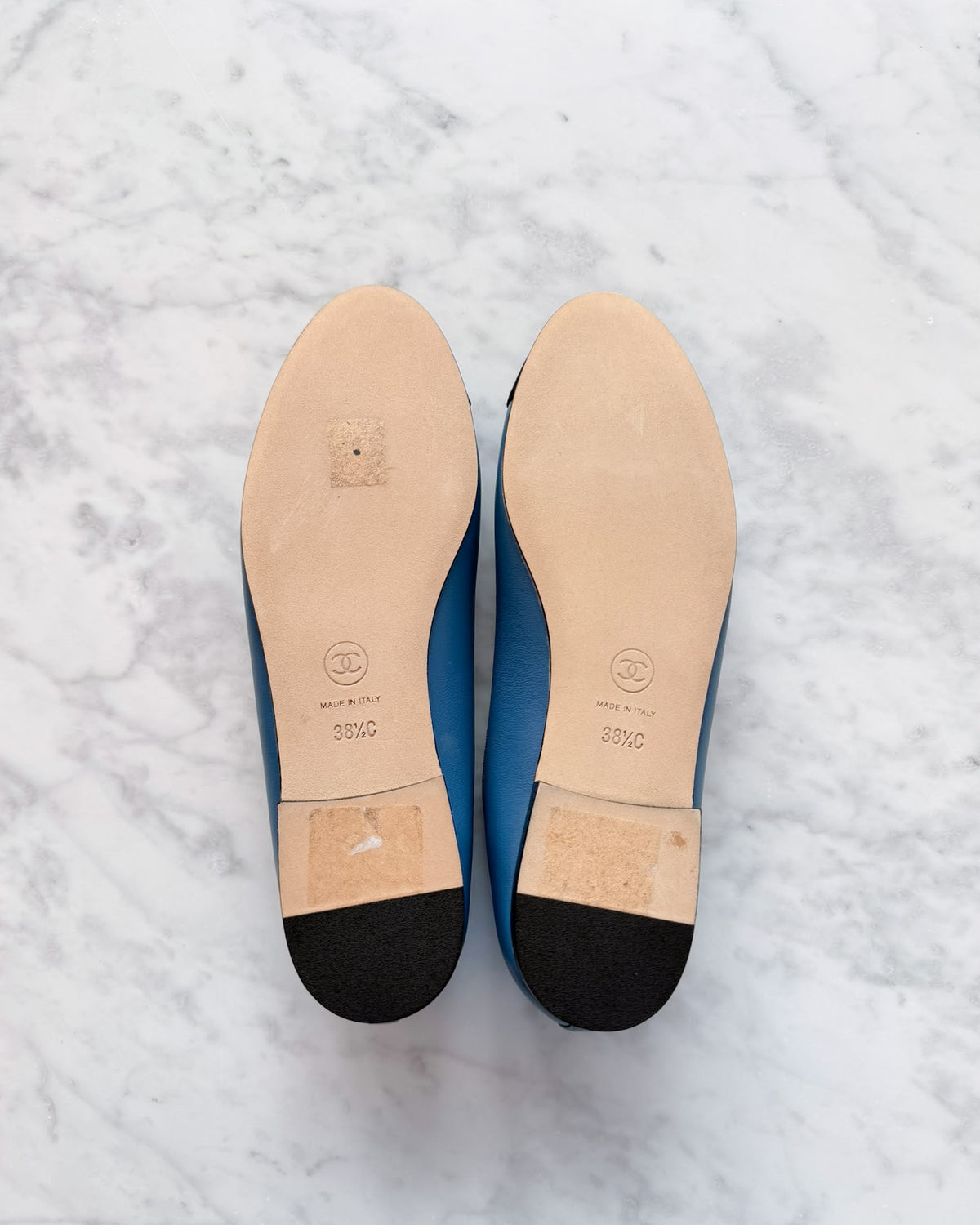 UNWORN Chanel Sky Blue Two-Tone CC Ballet Flats (38.5)