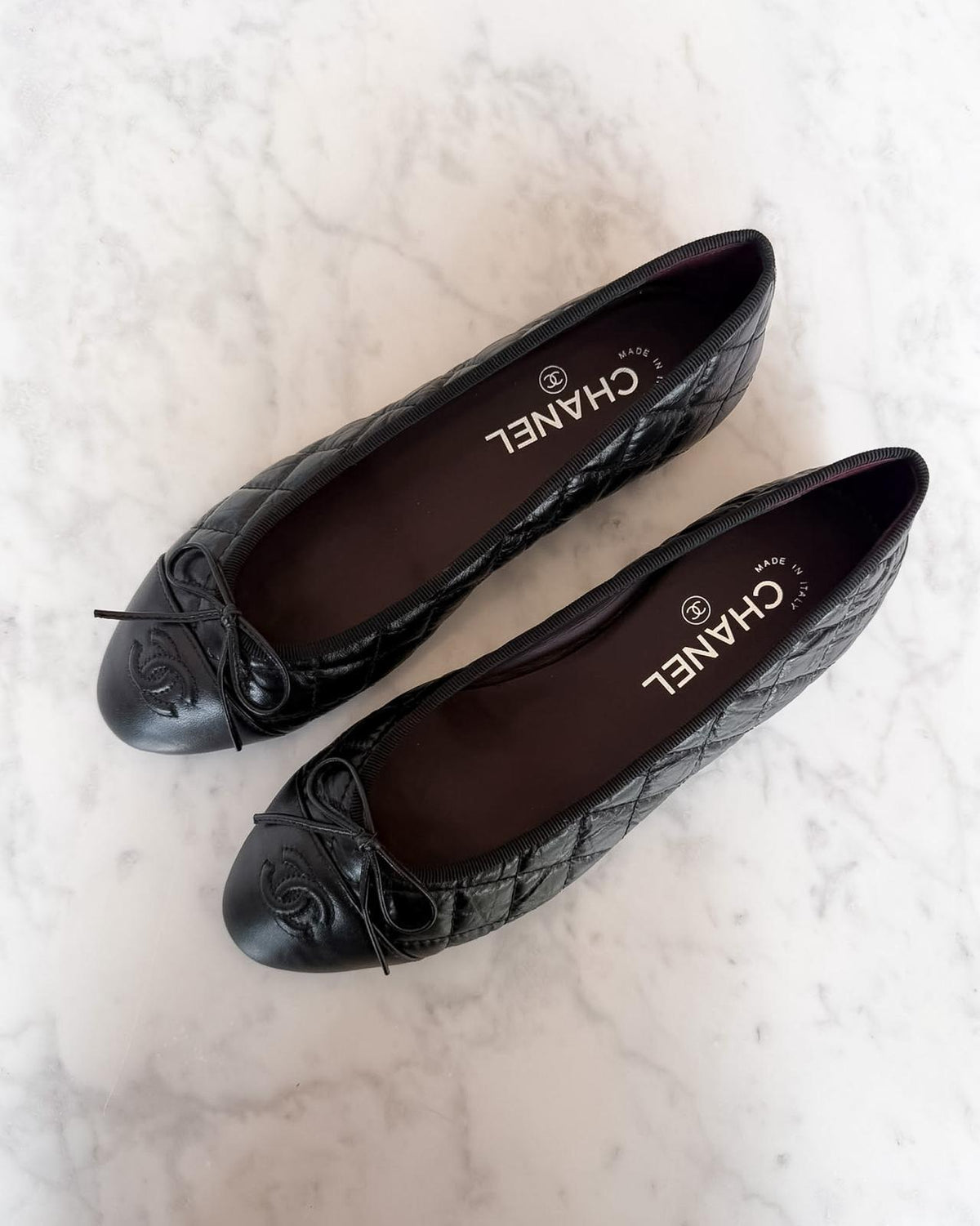 BRAND NEW Chanel Black Quilted Fabric Ballet Flats (38)