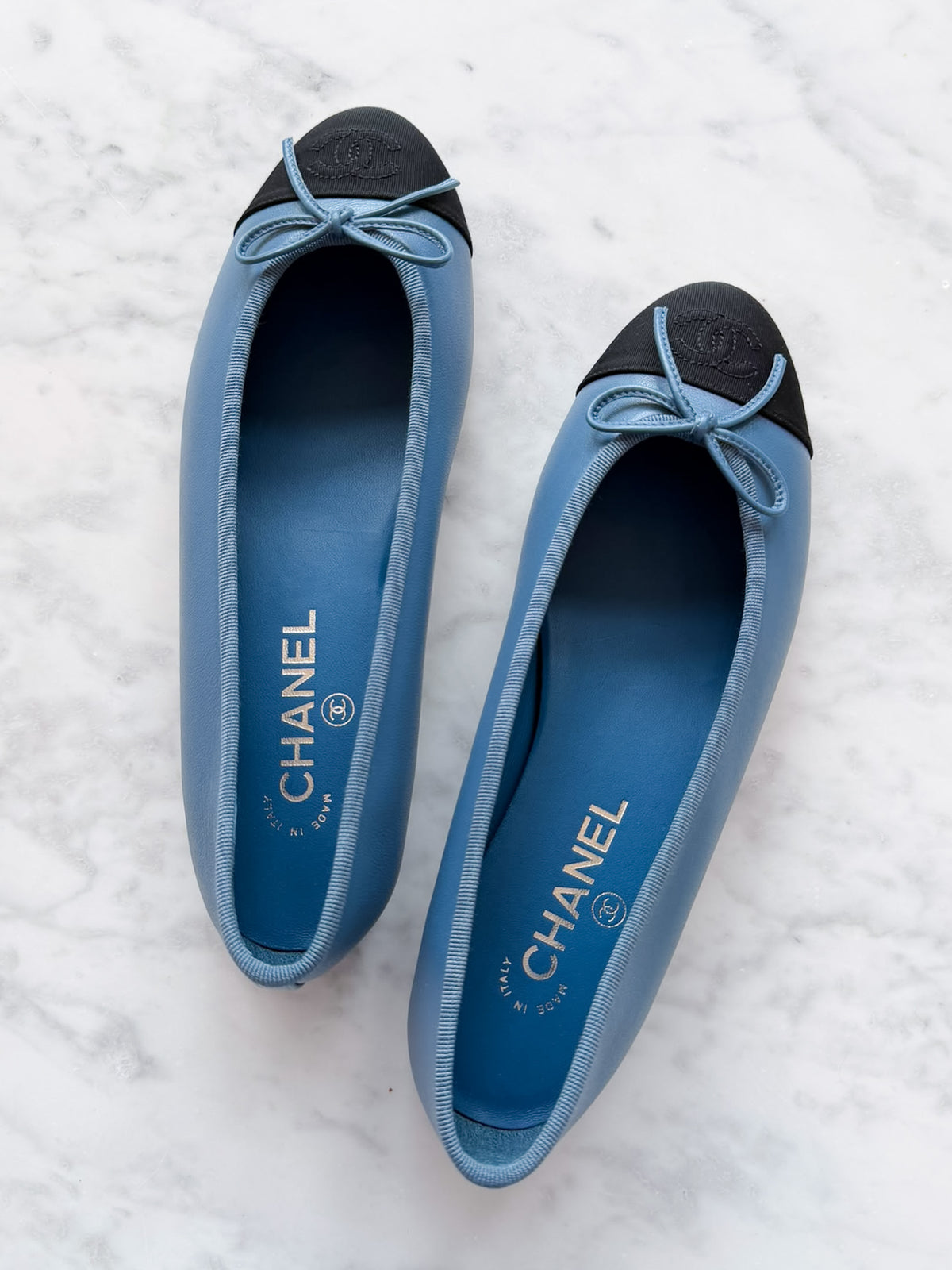 UNWORN Chanel Sky Blue Two-Tone CC Ballet Flats (38.5)