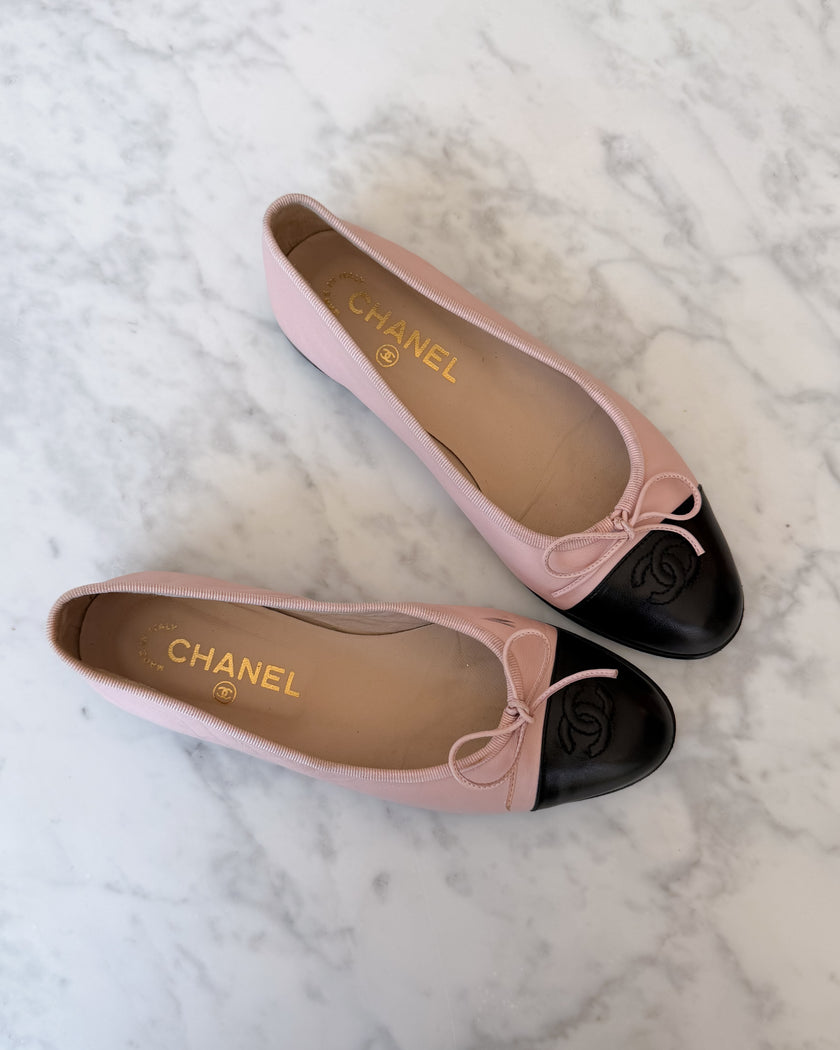 Chanel Blush Pink and Black Two Tone Ballet Flats - Very Rare (35.5)