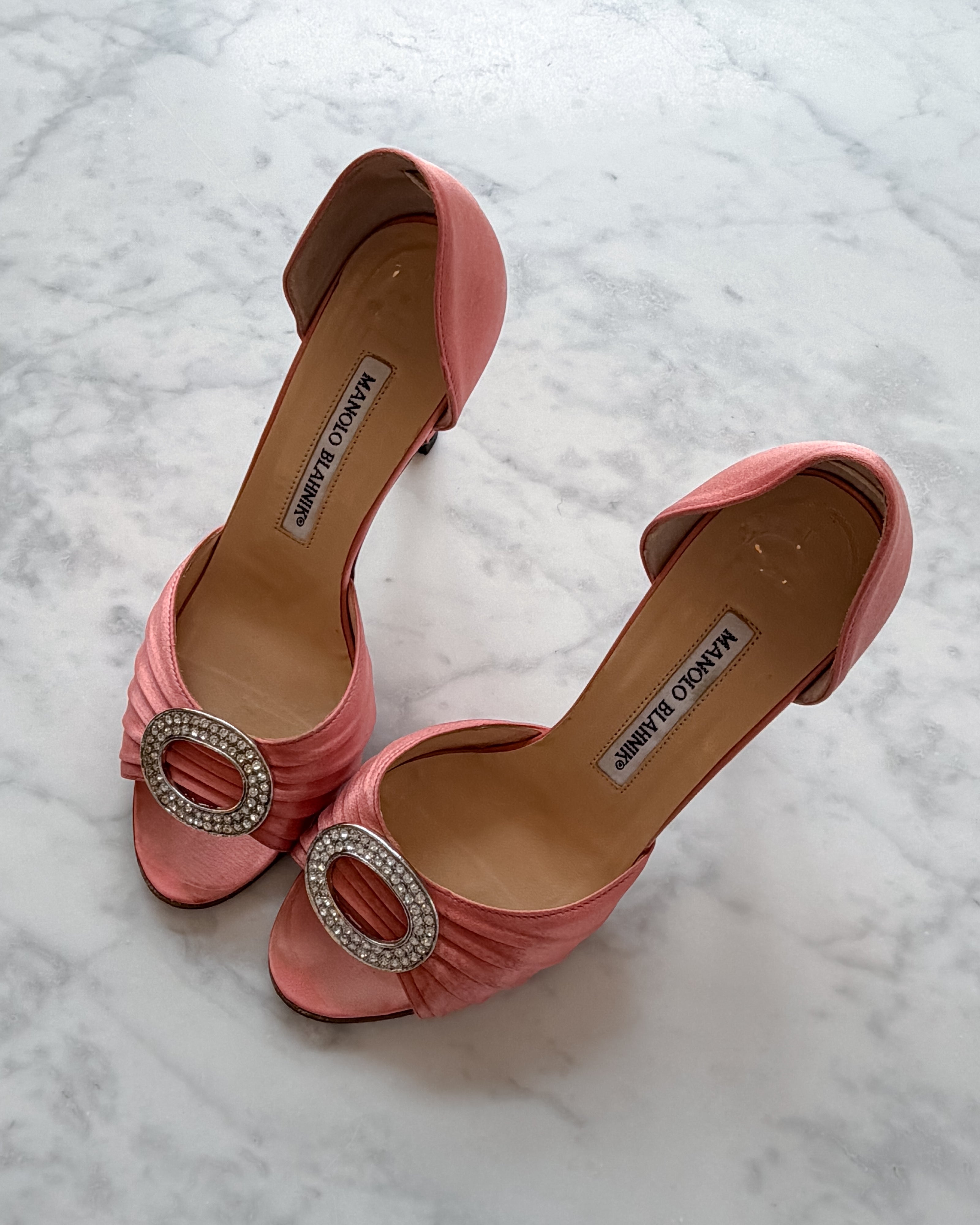 Manolo Blahnik Sedaraby Peach Pink Satin Heels with Crystal Buckle (35)