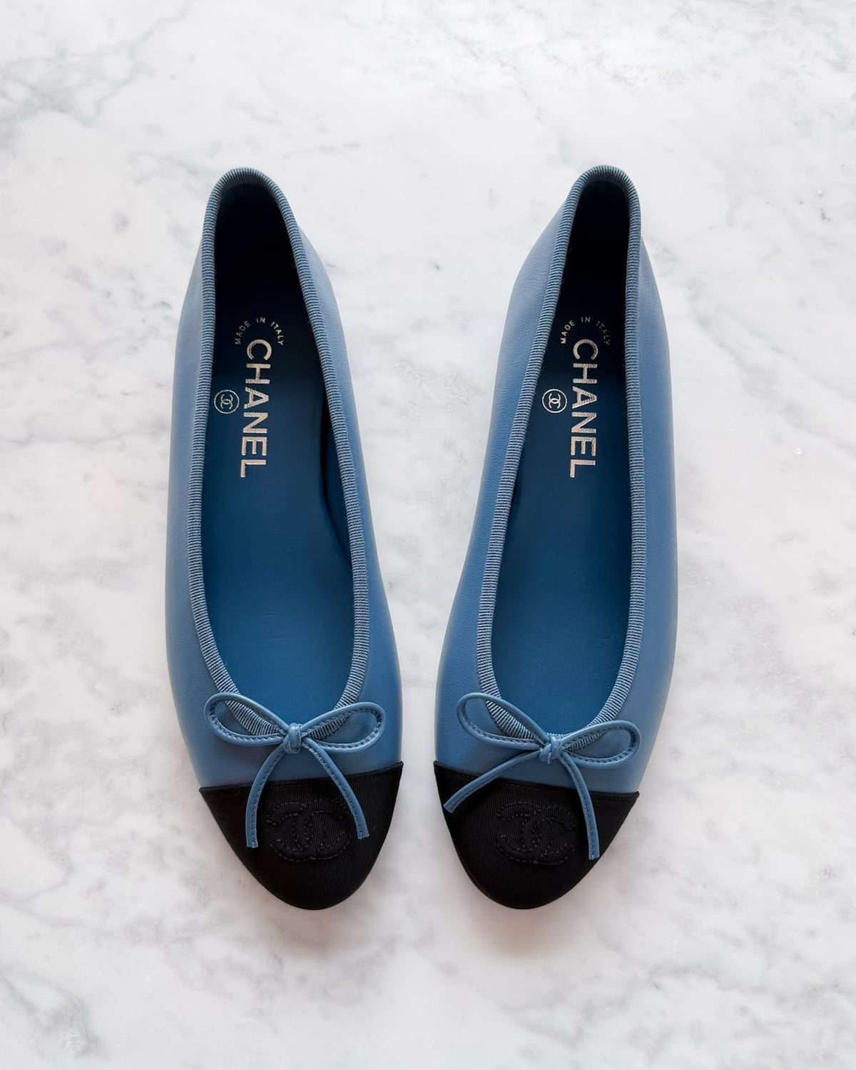 UNWORN Chanel Sky Blue Two-Tone CC Ballet Flats (38.5)