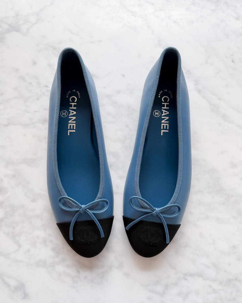 UNWORN Chanel Sky Blue Two-Tone CC Ballet Flats (38.5)