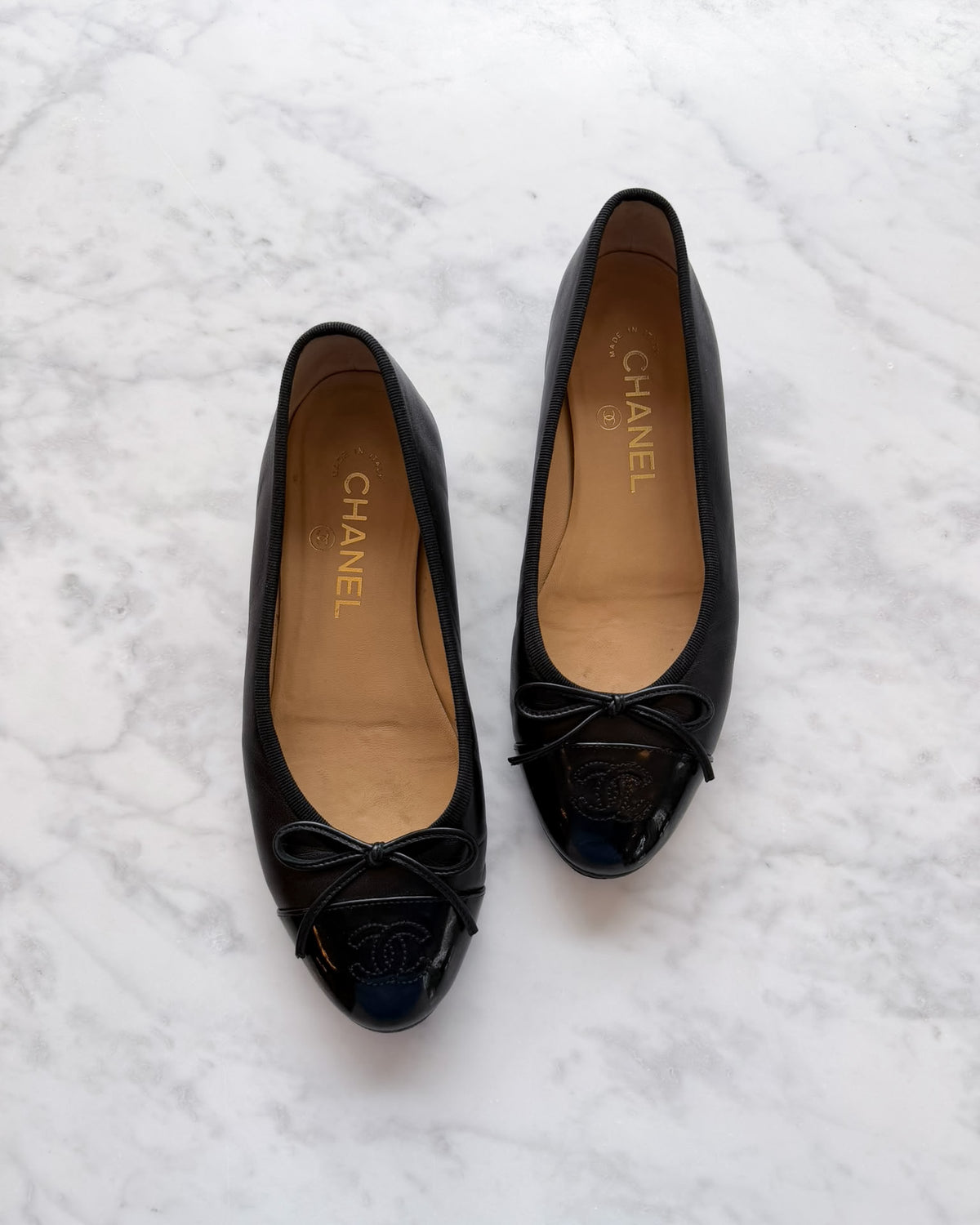Chanel Black Leather Patent Cap Toe CC Ballet Flats (36.5)