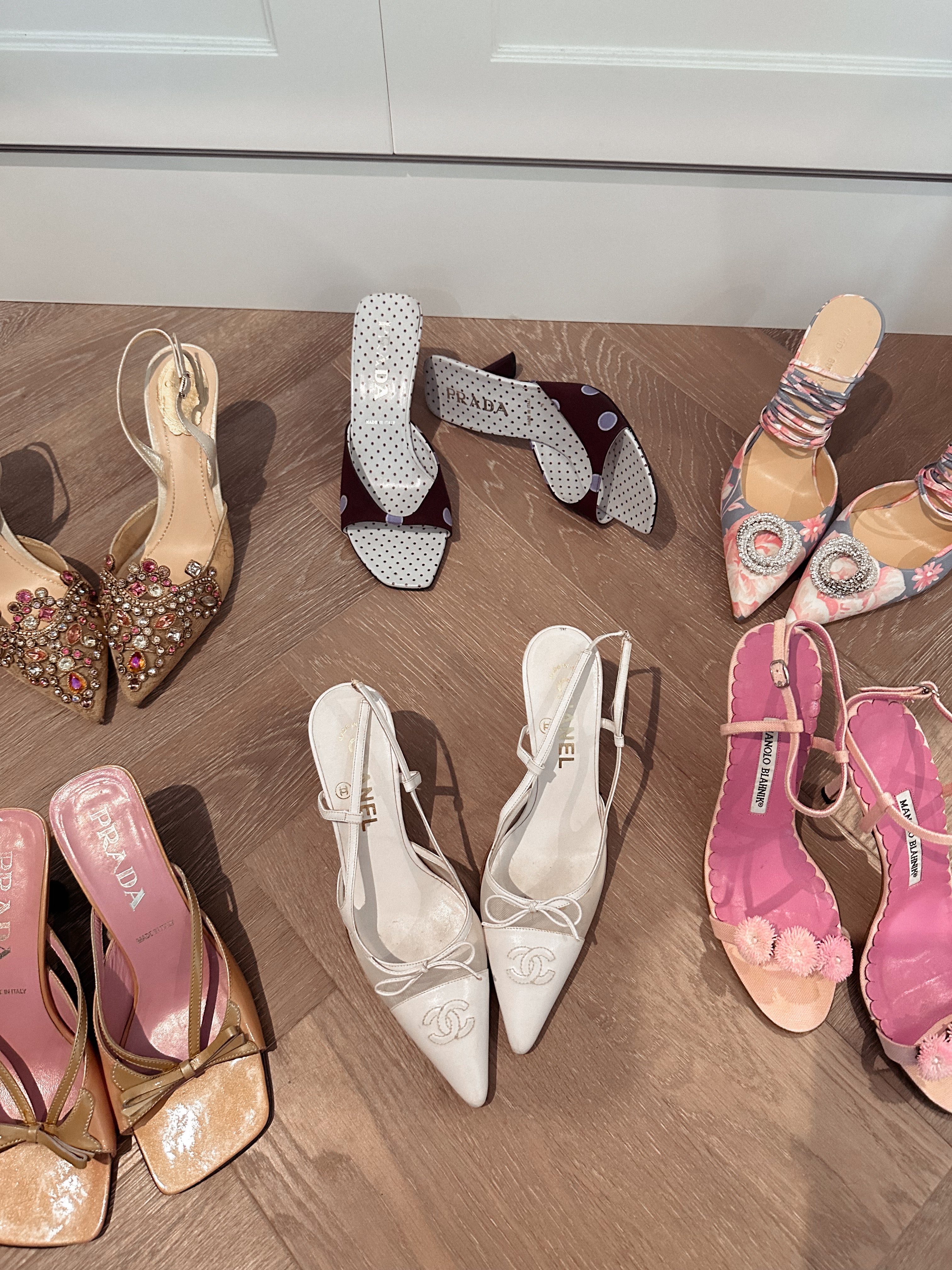 Manolo Blahnik Pink Flower Heels (38)