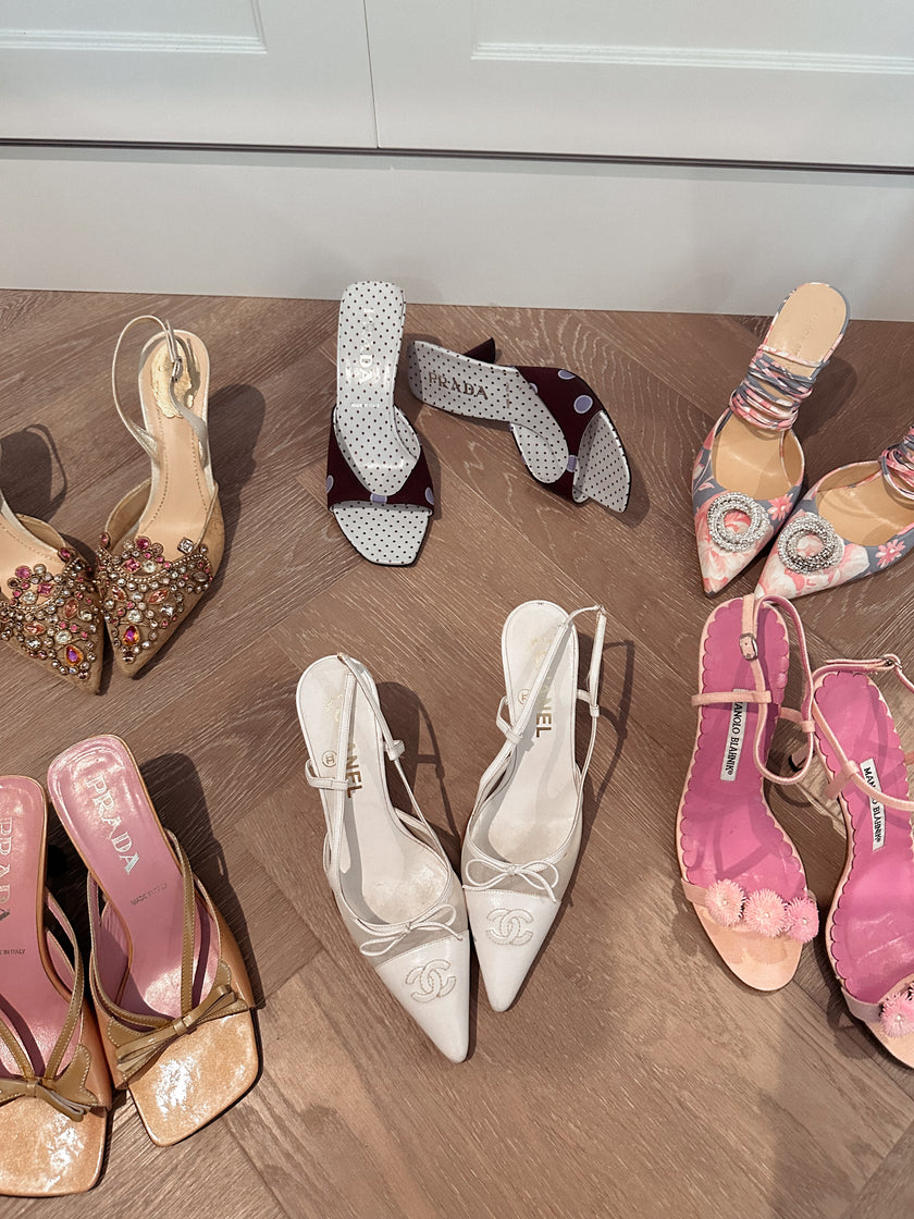 Manolo Blahnik Pink Flower Heels (38)