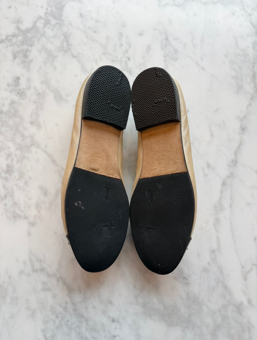 Chanel Champagne Metallic & Black Patent Cap-Toe Ballet Flats (37)