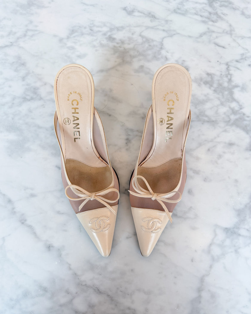 Chanel Ivory CC Logo Bow Kitten Heel Mules (35.5) - VERY RARE