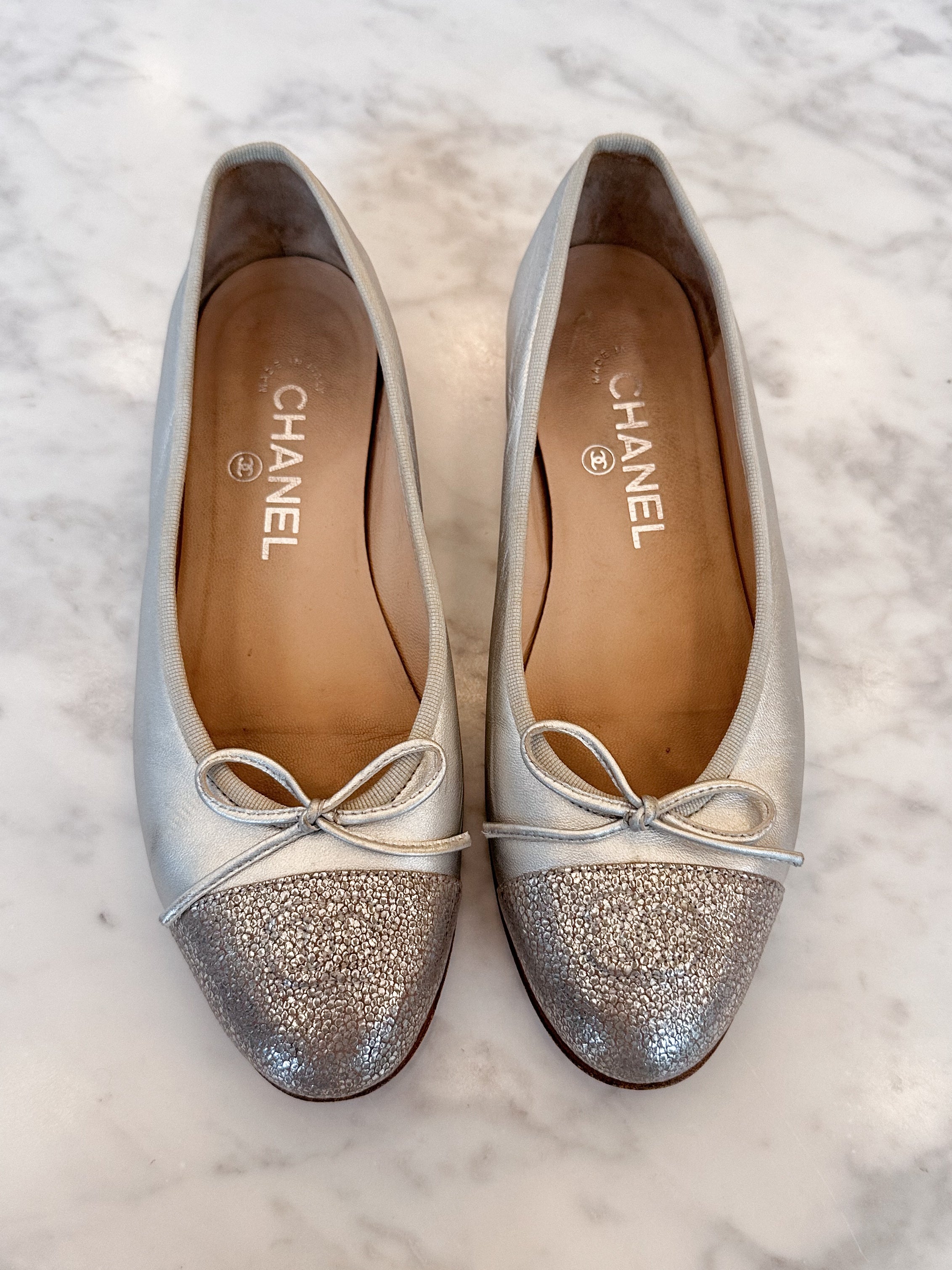 Chanel Silver Ballet Flat Shoes (37)