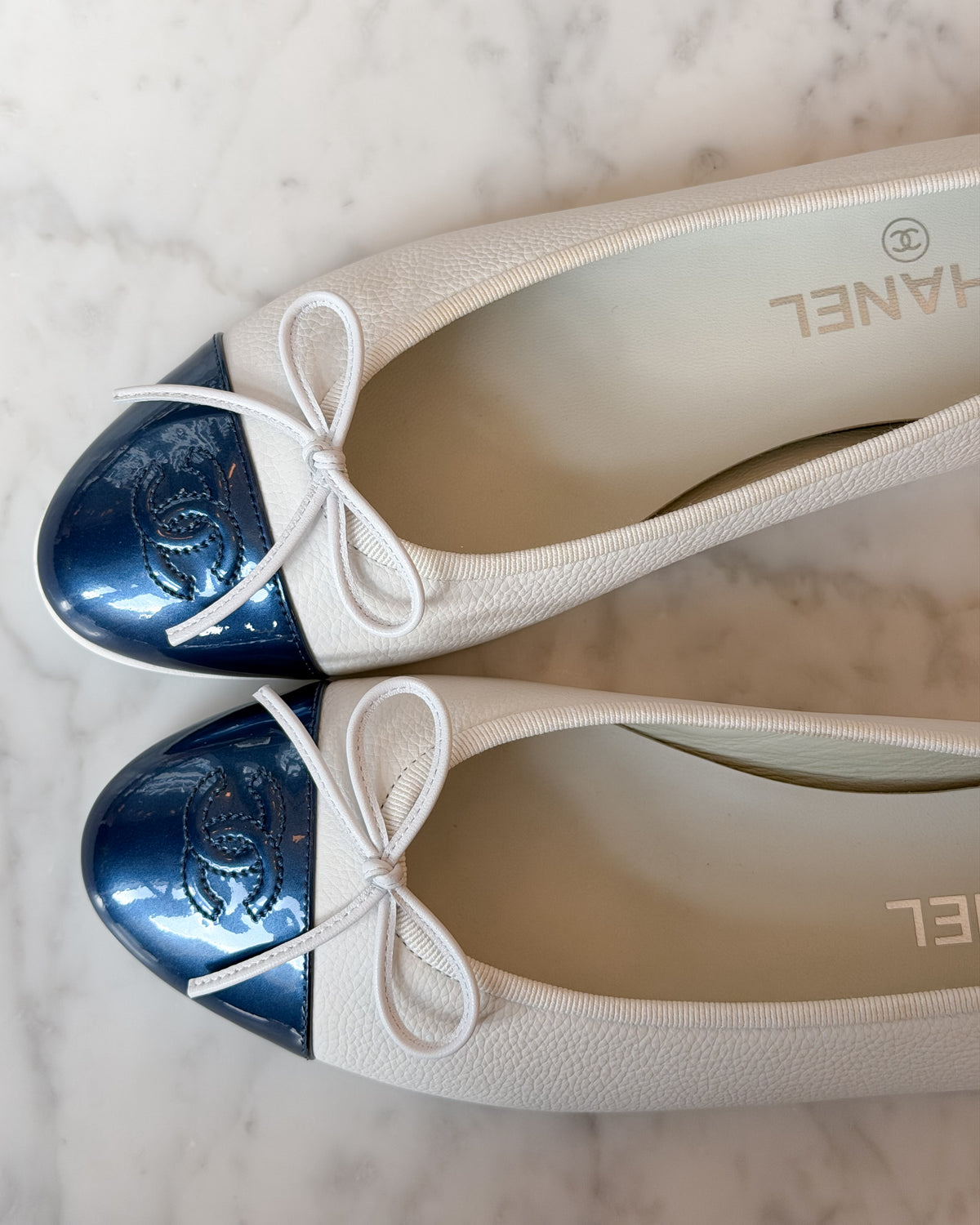 BRAND NEW Chanel Two-Tone White Leather & Patent Blue Toe Ballet Flats (38.5)