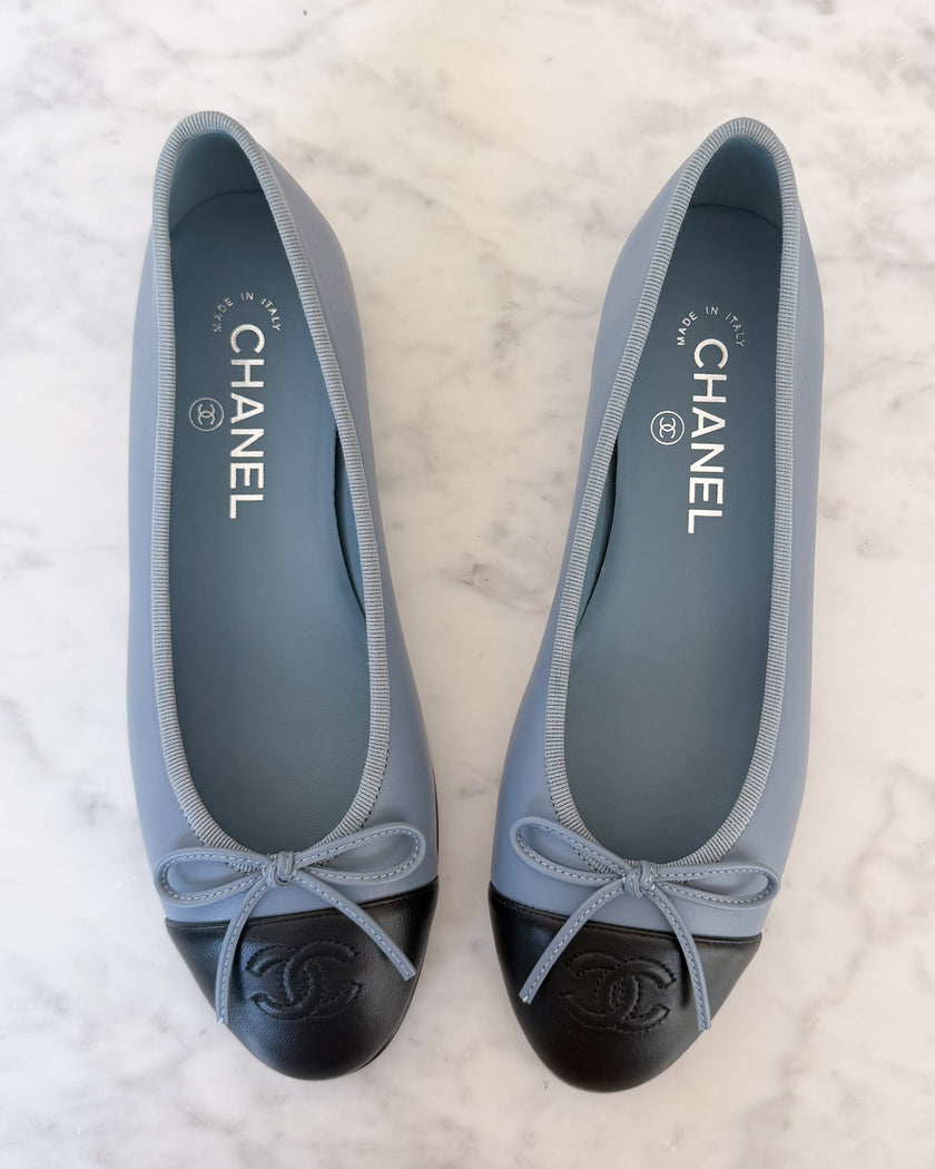 UNWORN Chanel Powder Blue Two-Tone CC Ballet Flats (37.5)