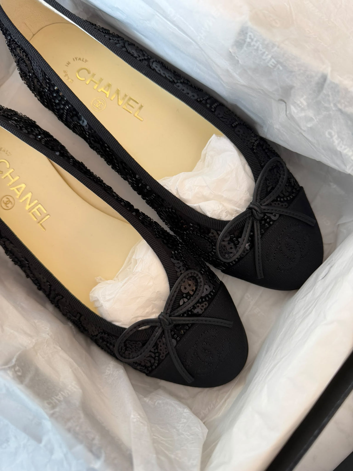 BRAND NEW Chanel 2025 Black Beaded & Sequin Camellia CC Ballet Flats (36.5) – VERY RARE