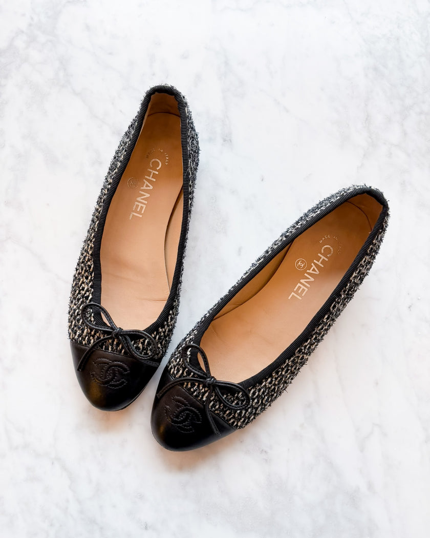 Chanel Black & White Woven Tweed Ballet Flats (37.5)